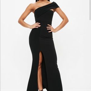 Women’s one shoulder black dress